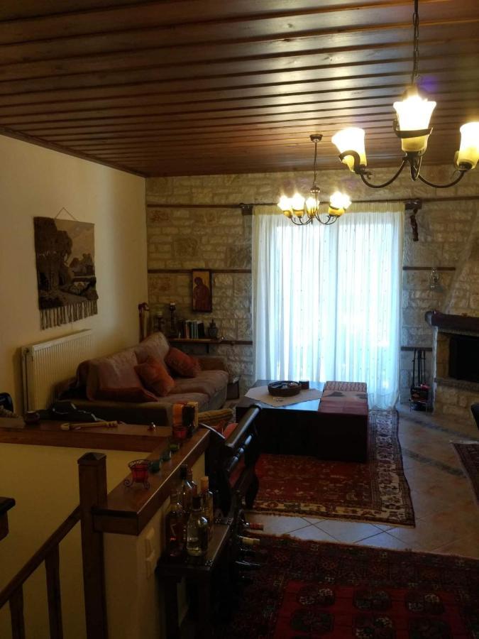 La Casa Di Pietra Villa Karpenísion Dış mekan fotoğraf