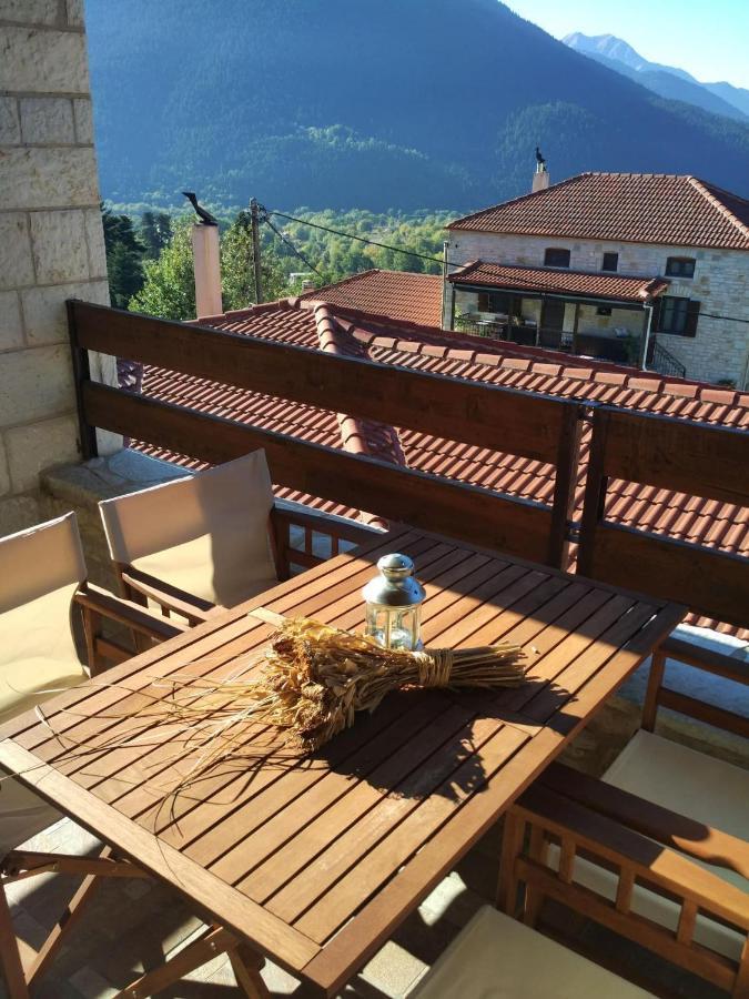 La Casa Di Pietra Villa Karpenísion Dış mekan fotoğraf